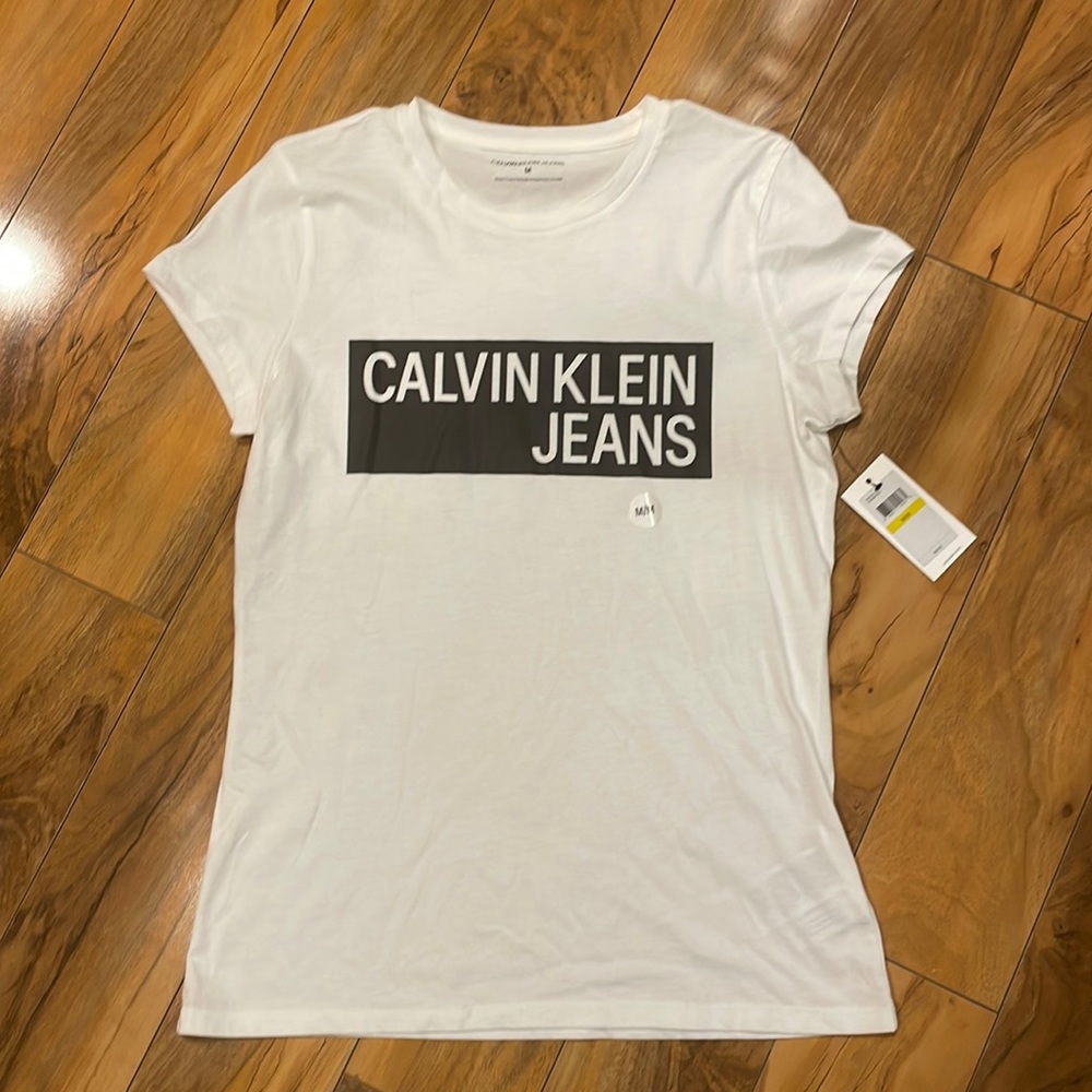 New with tag NWT medium Calvin Klein shirt